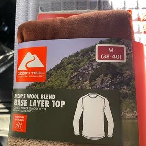 Ozark Men’s Merino Wool Blend Thermal Crew- size: Medium
